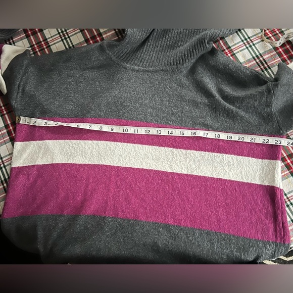 Rachel Zoe Sweater - Picture 5 of 8